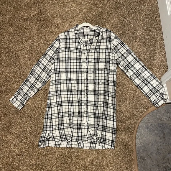 Flannel Bridesmaid Bridesmaid Oversized Button Down These 17 Bridesmaid Button-Down Shirts Are Super-Cute Flannel Bridesmaid Bridesmaid Oversized Button Down These 17 Bridesmaid Button-Down Shirts Are Super-Cute
